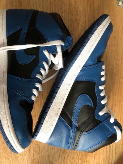 Nike Air Jordan 1 Retro High OG "Dark Marina Blue"