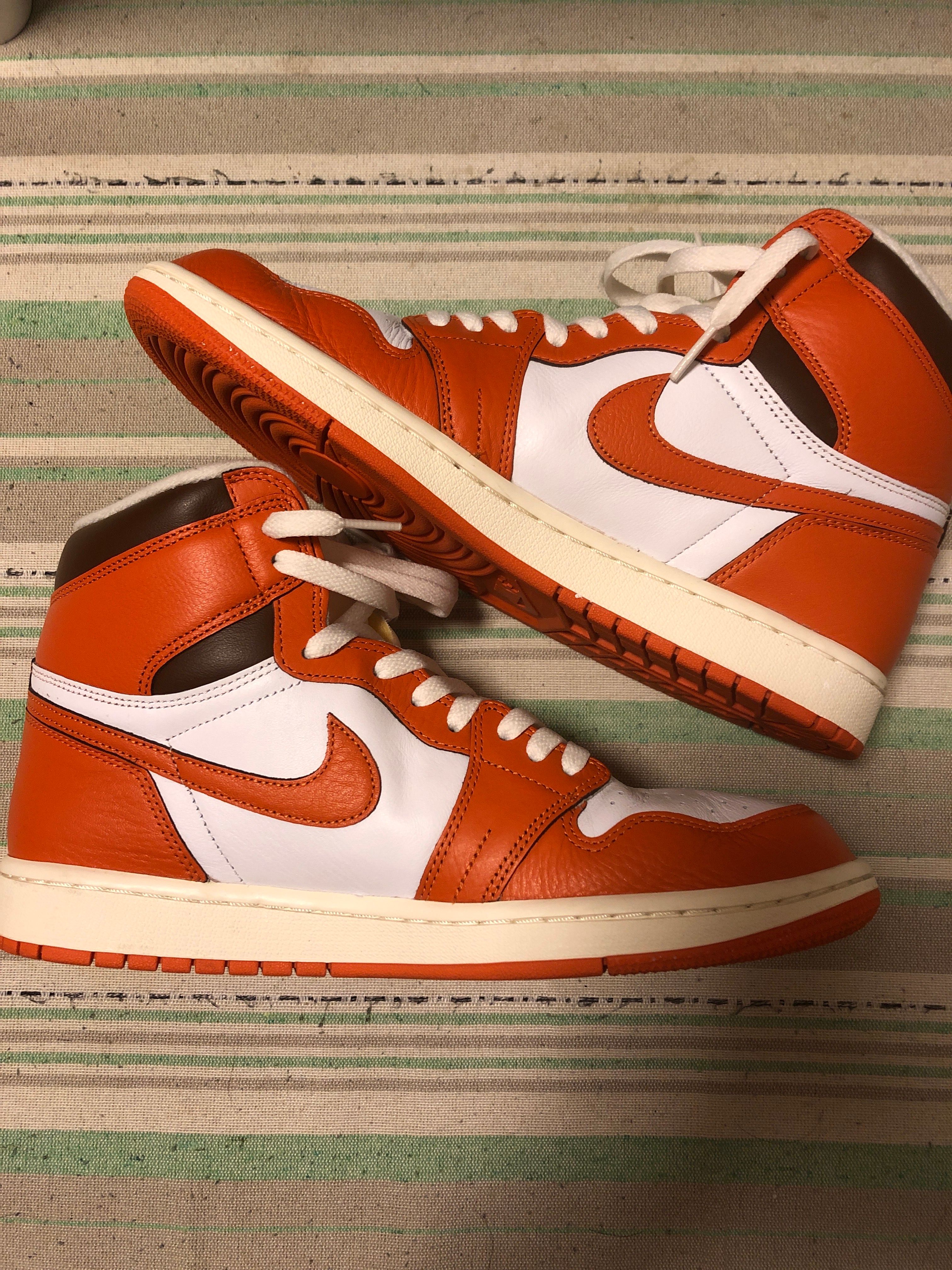Nike Women's Air Jordan 1 High OG "Starfish"