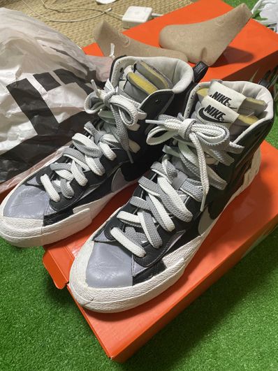sacai × NIKE BLAZER MID "BLACK/WOLF GREY/WHITE"