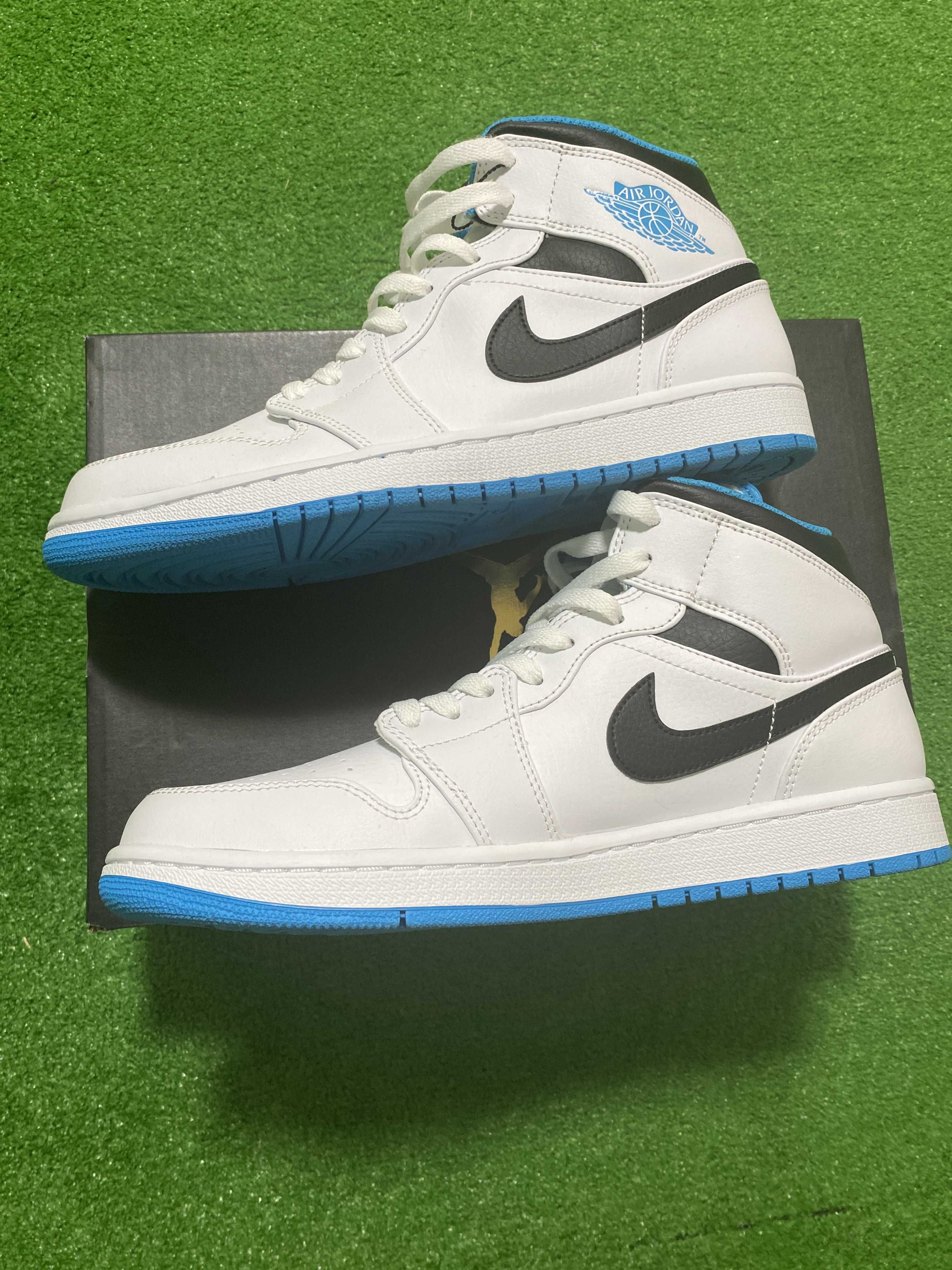 Nike Air Jordan 1 Mid "White/Laser blue"