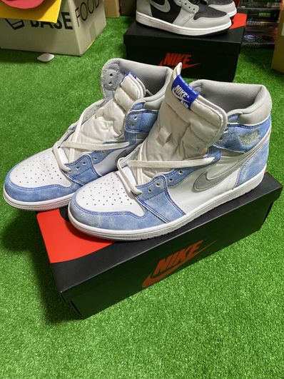 Nike Air Jordan 1 High OG "Hyper Royal"