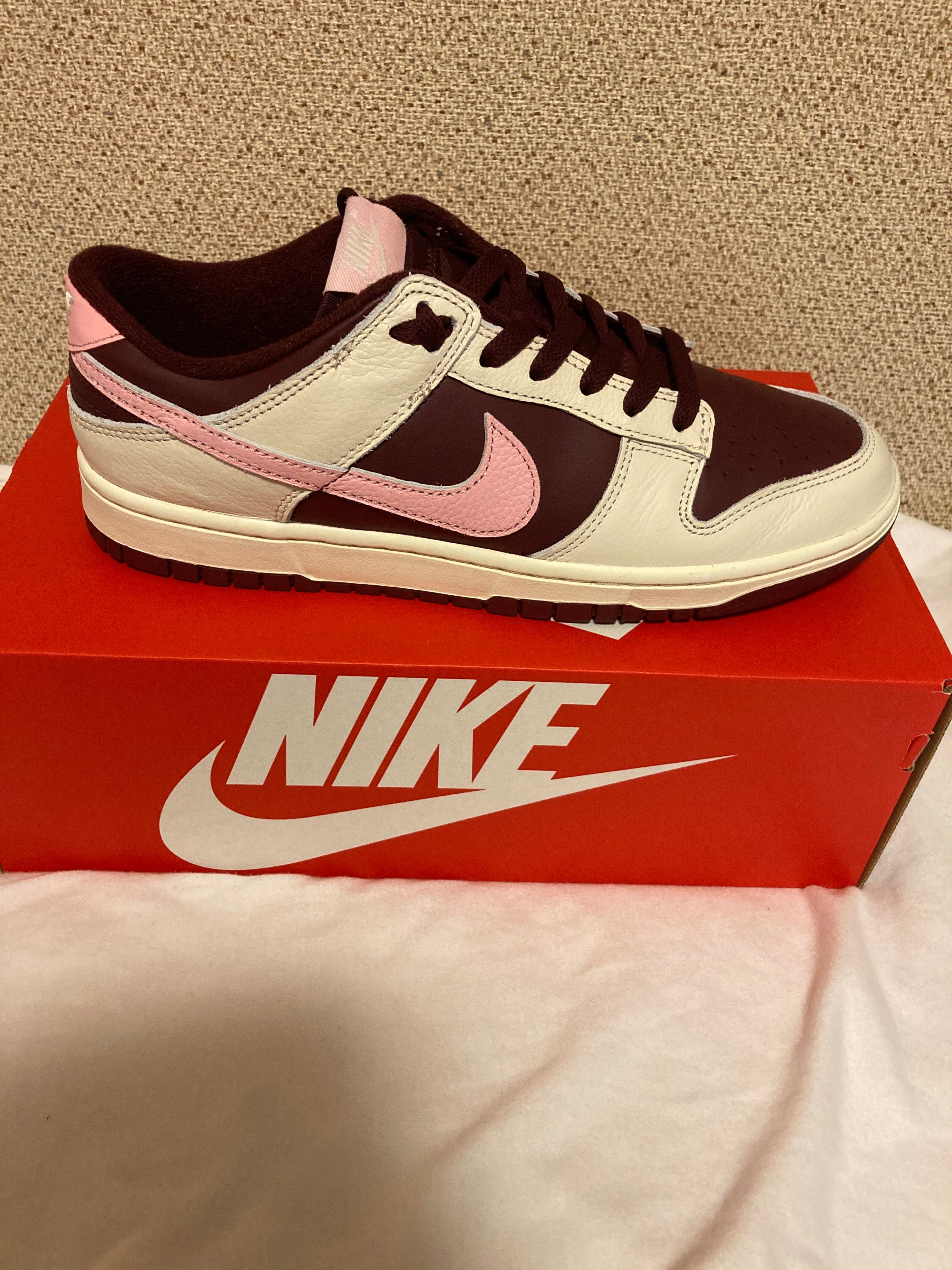 Nike Dunk Low "Valentine’s Day" (2023)