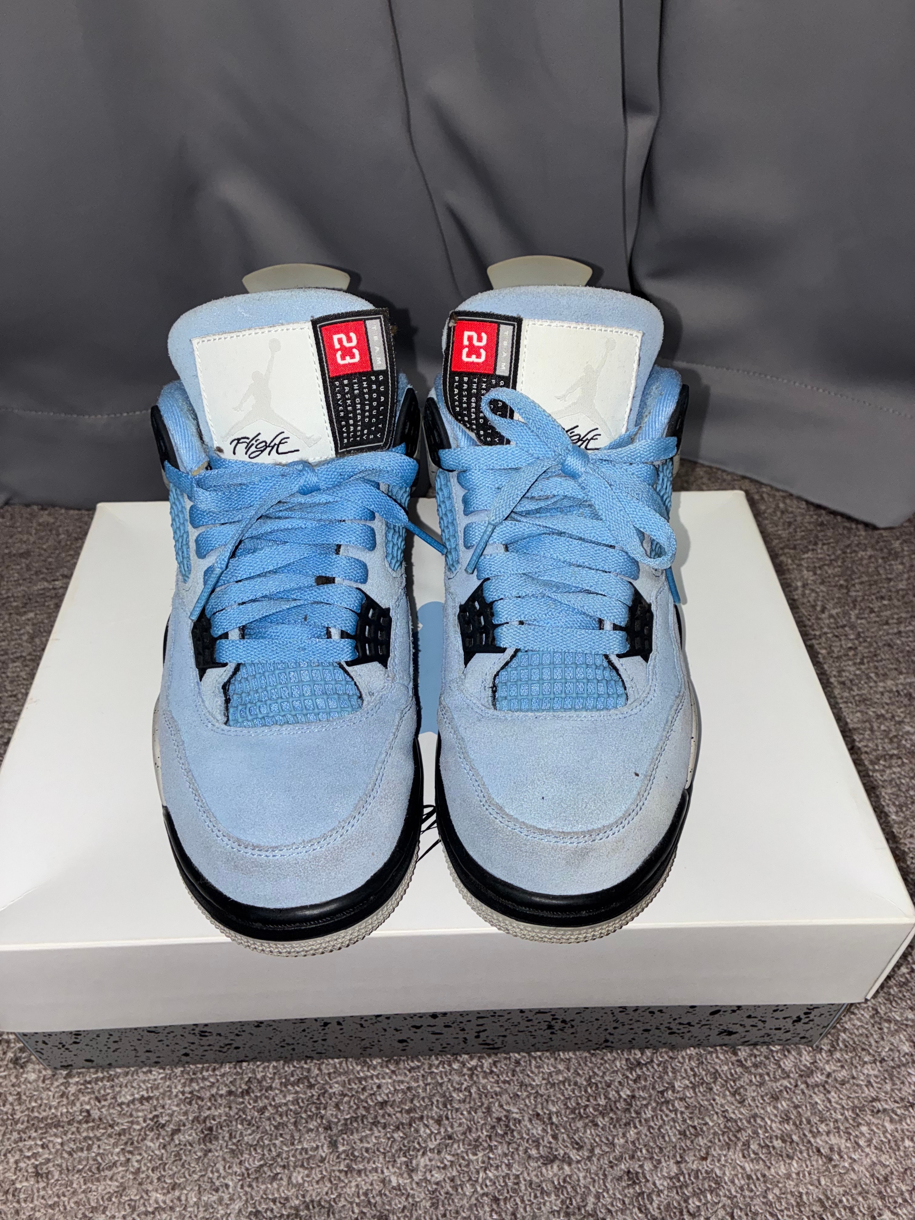 ナイキ エアジョーダン4 "ユニバーシティブルー"