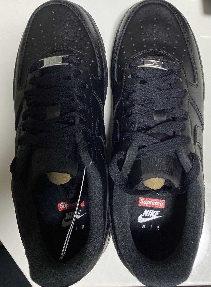 Supreme × Nike Air Force 1 Low "Black"