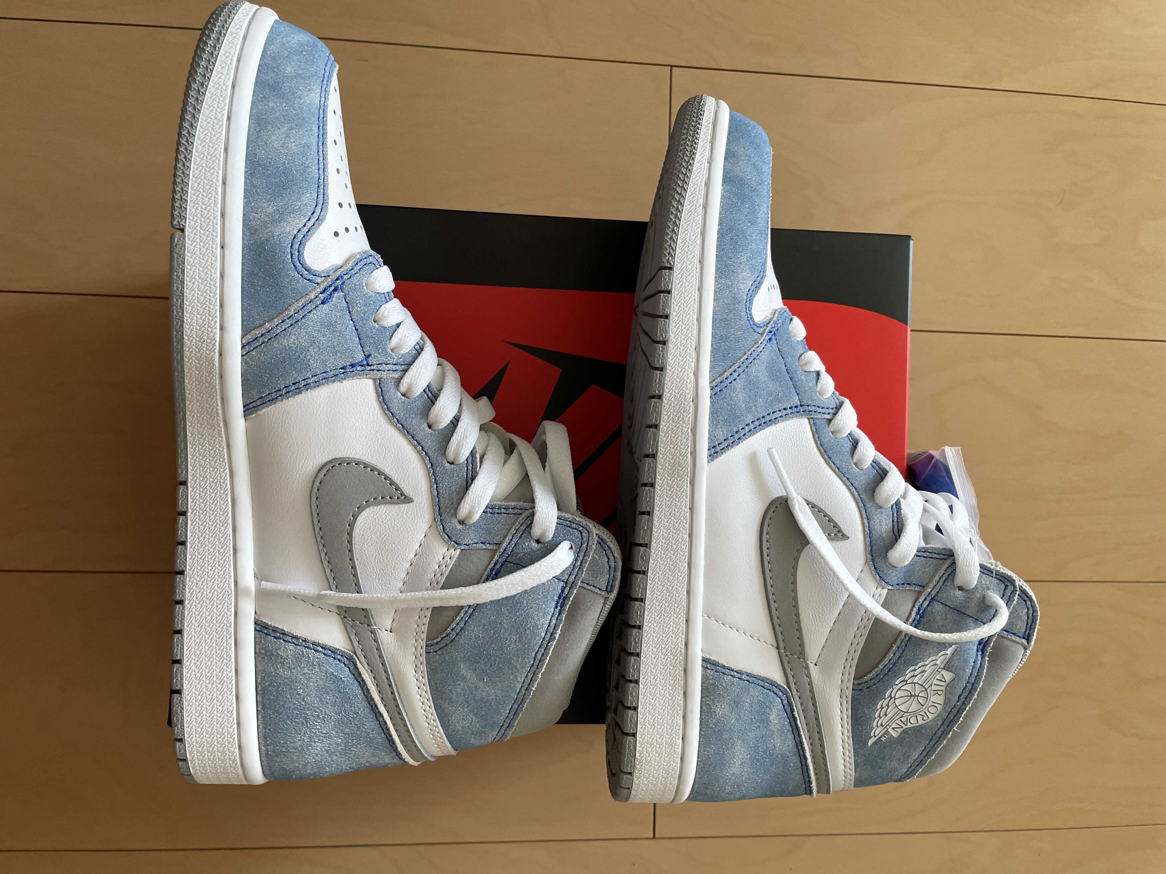 Nike Air Jordan 1 High OG "Hyper Royal"