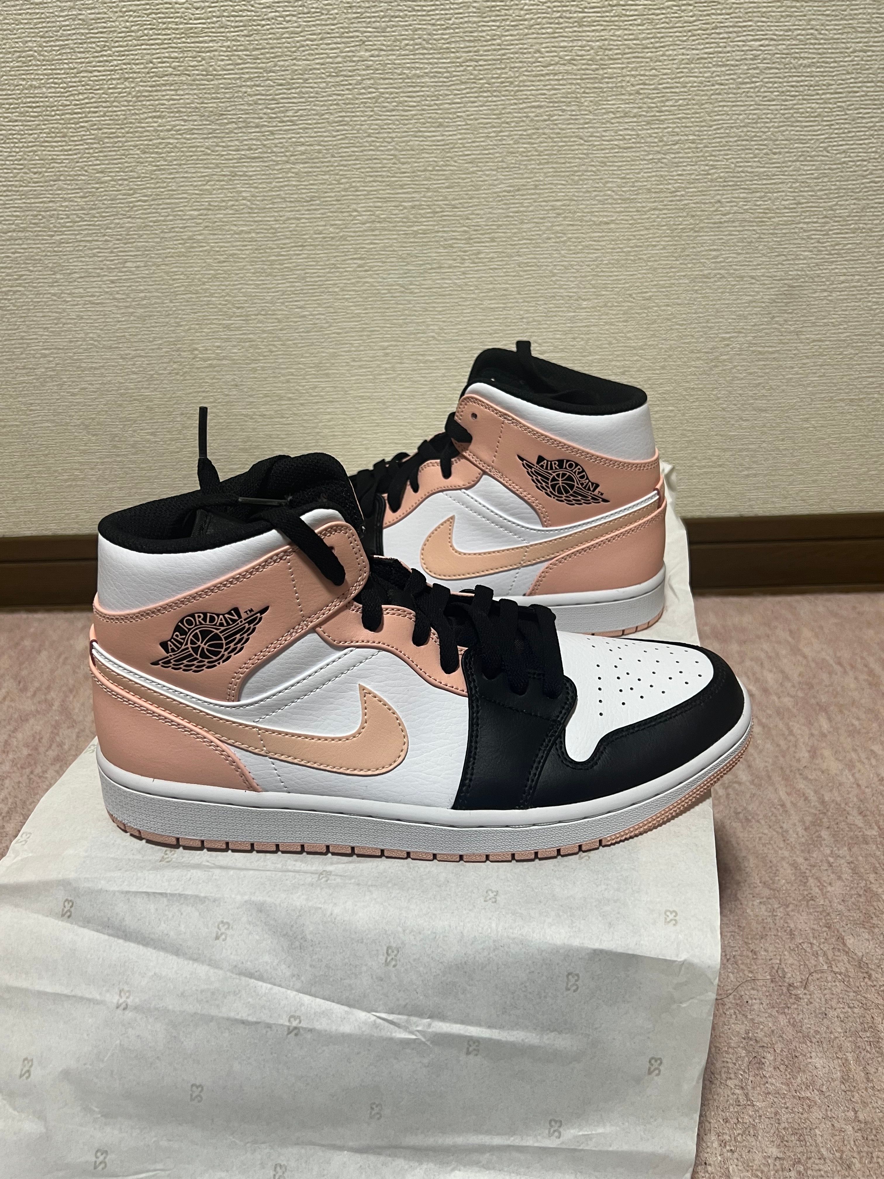NIKE AIR JORDAN 1 MID "WHITE/BLACK/CRIMSON TINT"