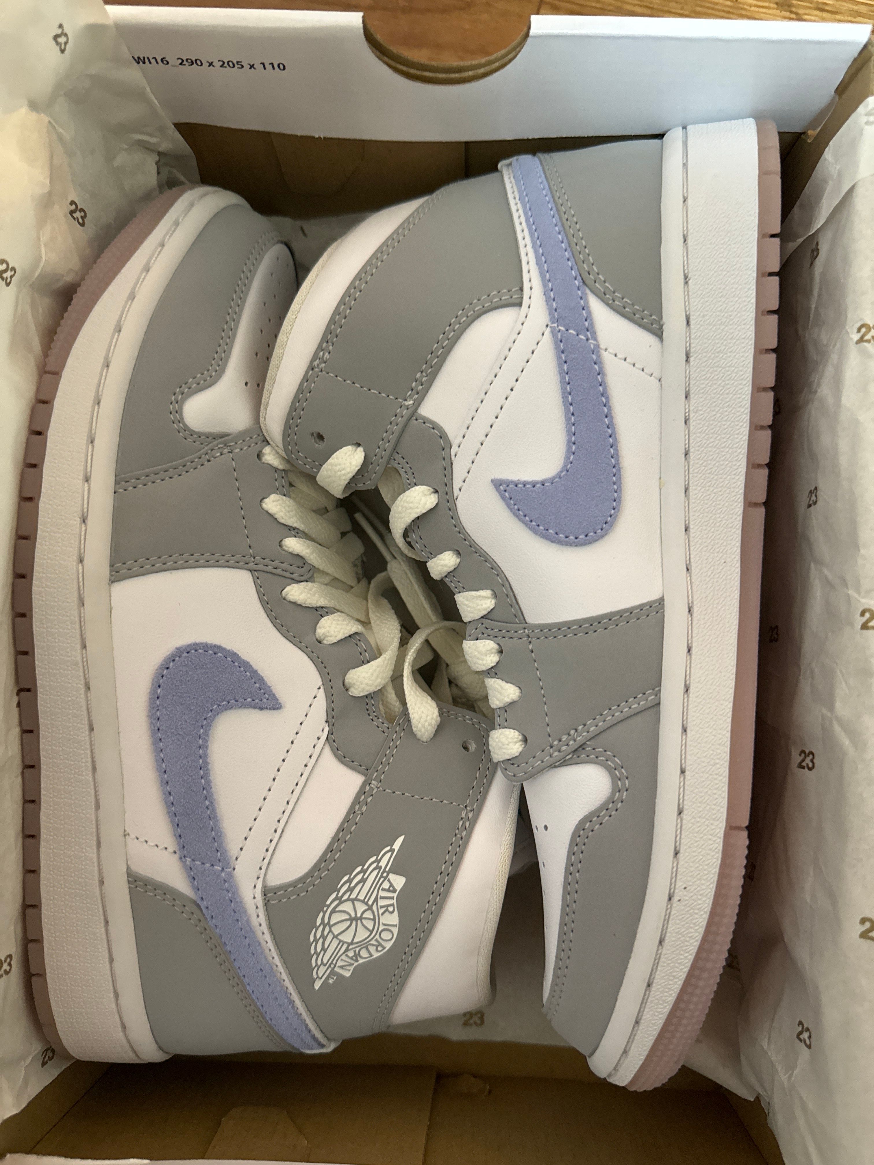Nike Women's Air Jordan 1 Mid "Wolf Grey"