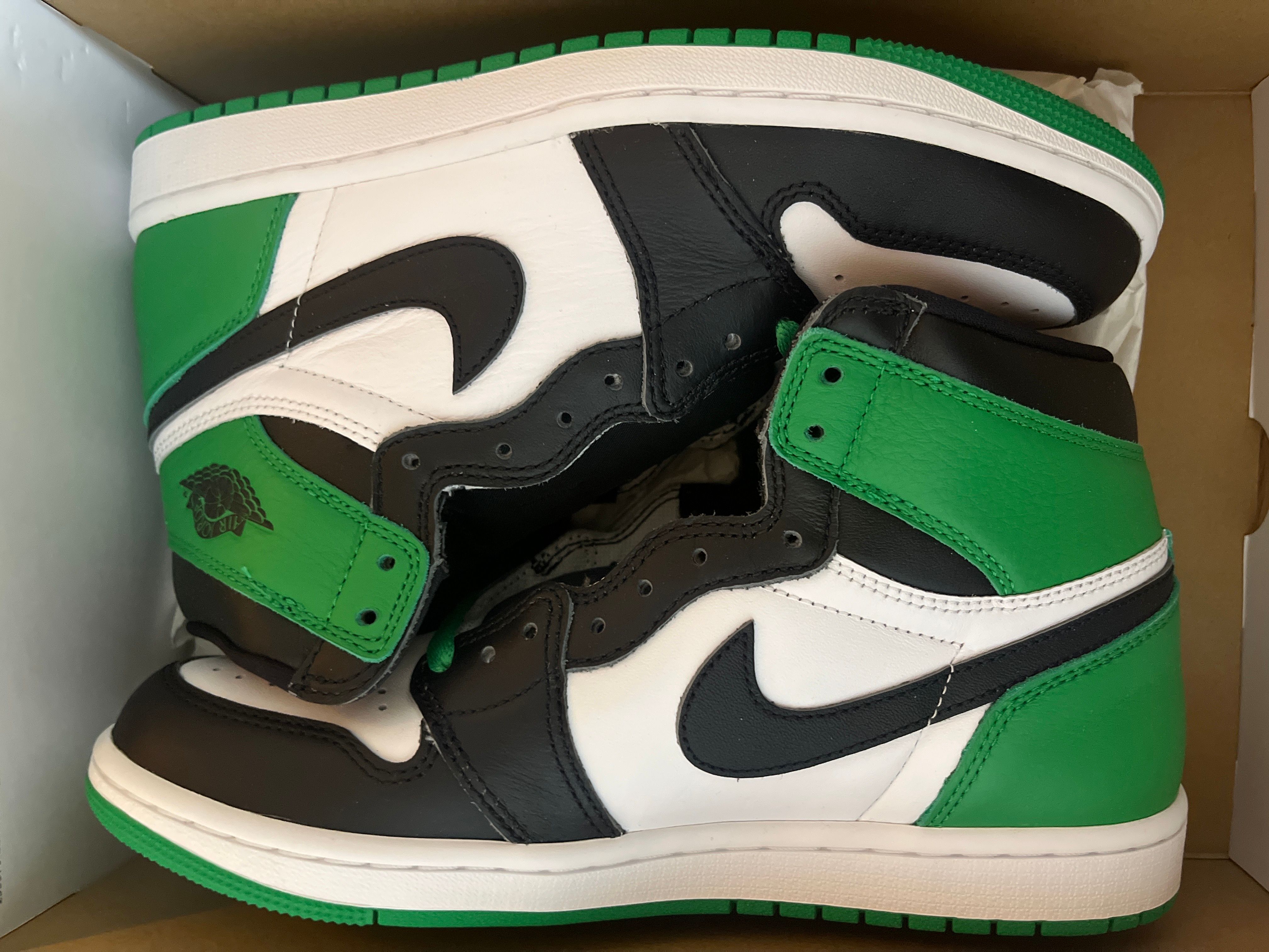 Nike Air Jordan 1 Retro High OG "Celtics/Black and Lucky Green" (2023)