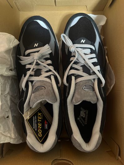 New Balance 2002R GORE-TEX "Black/Gray"