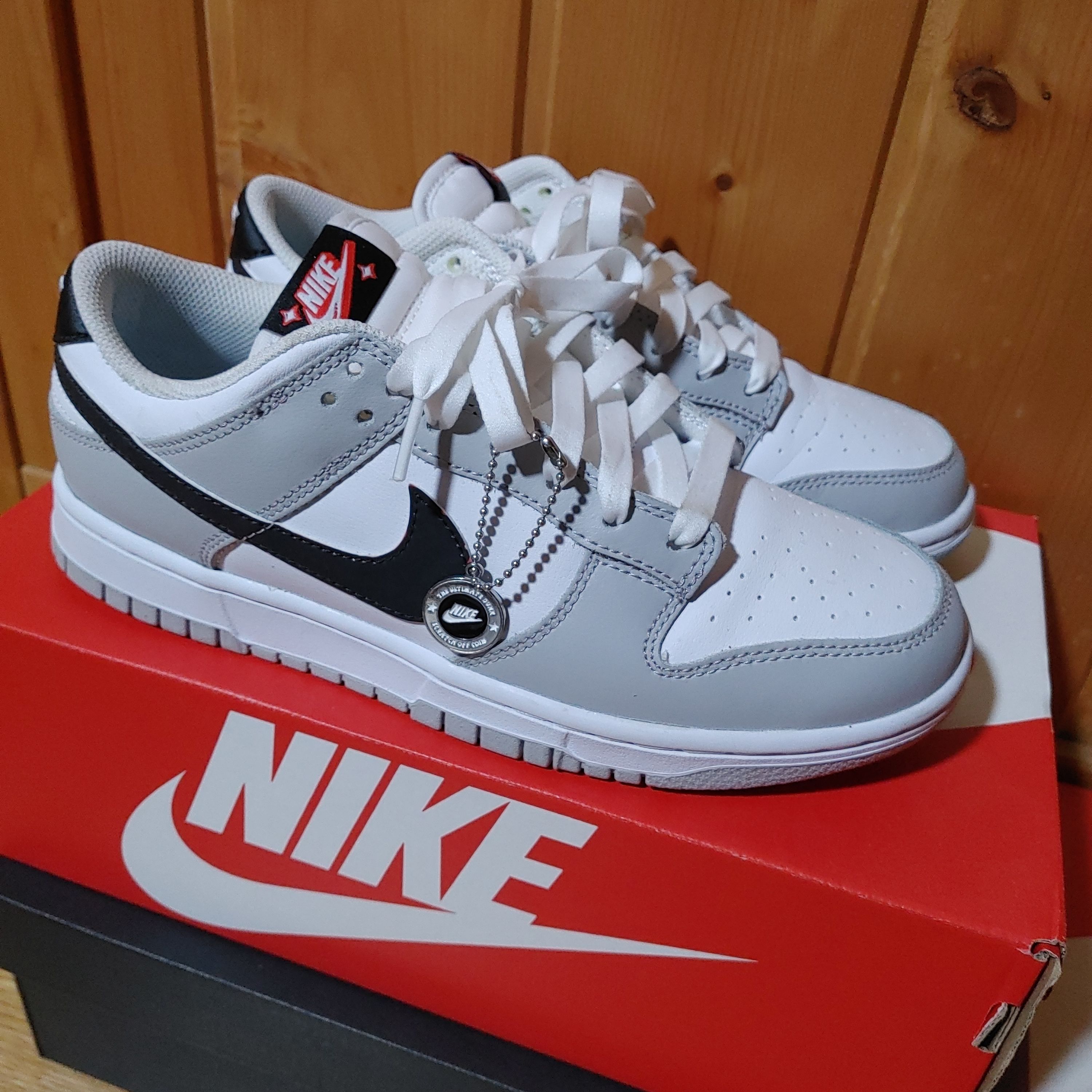 Nike Dunk Low SE Lottery "Grey Fog/Light Crimson"