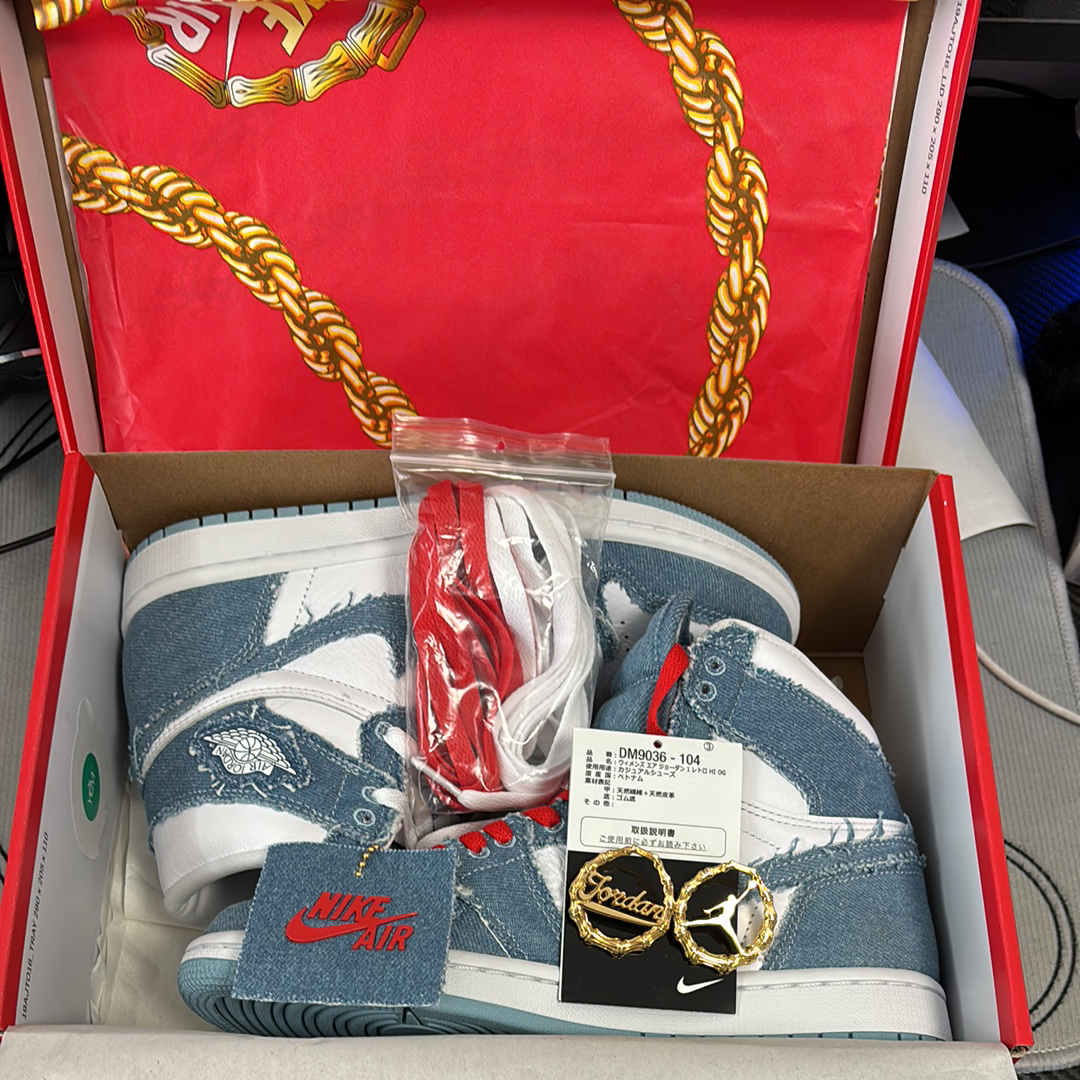 Nike Women's Air Jordan 1 High OG "Denim"