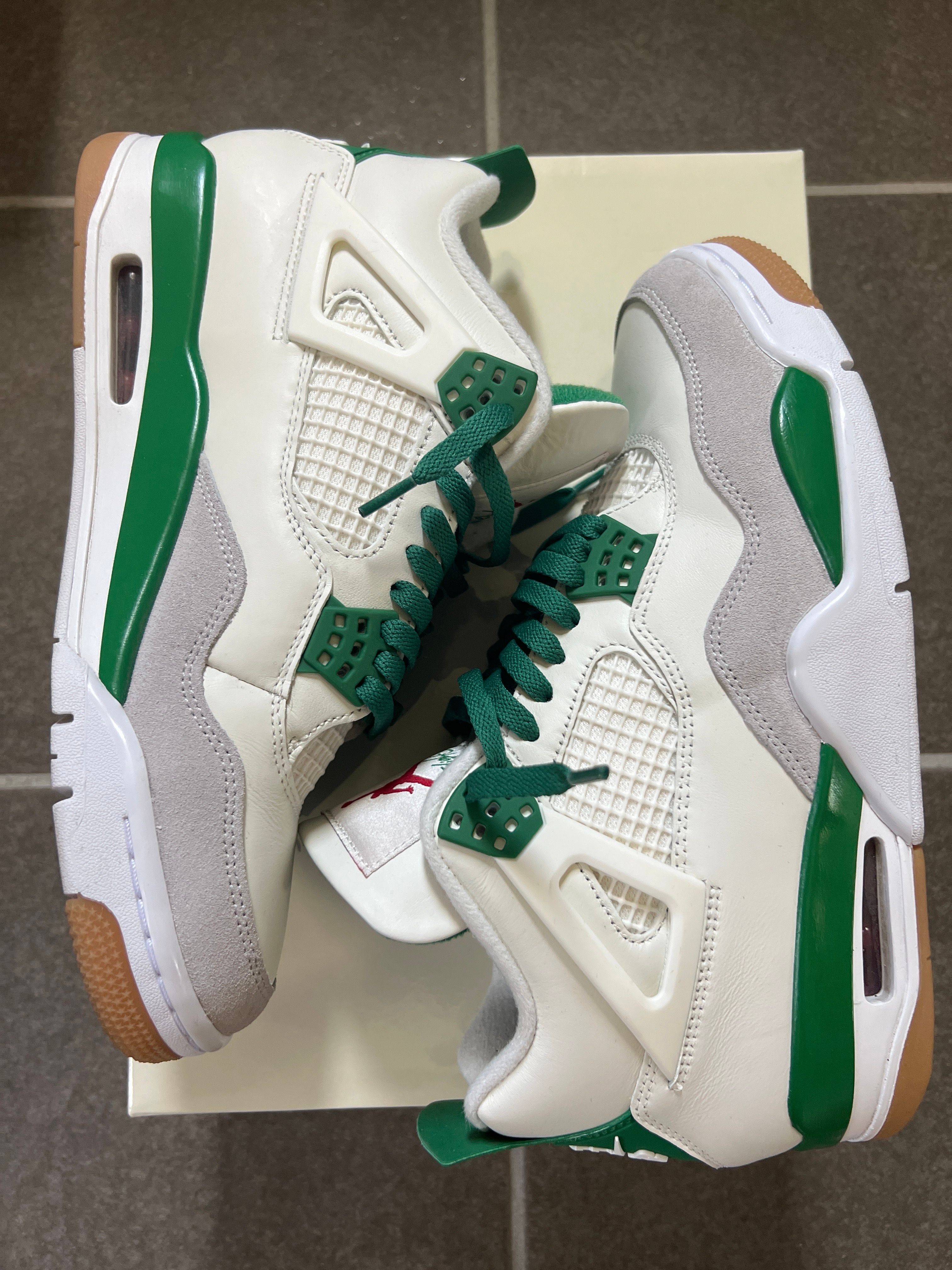 Nike SB × Air Jordan 4 Retro SP "Pine Green"
