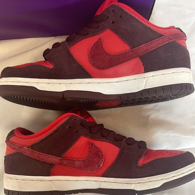 Nike SB Dunk Low "Cherry"