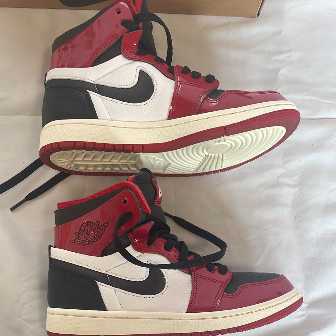 Nike Women's Air Jordan 1 High ZOOM "Chicago"