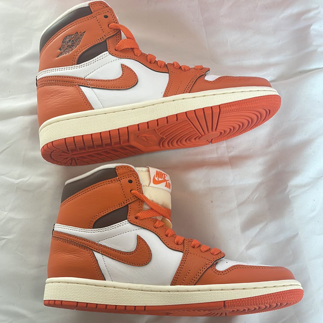 Nike Women's Air Jordan 1 High OG "Starfish"