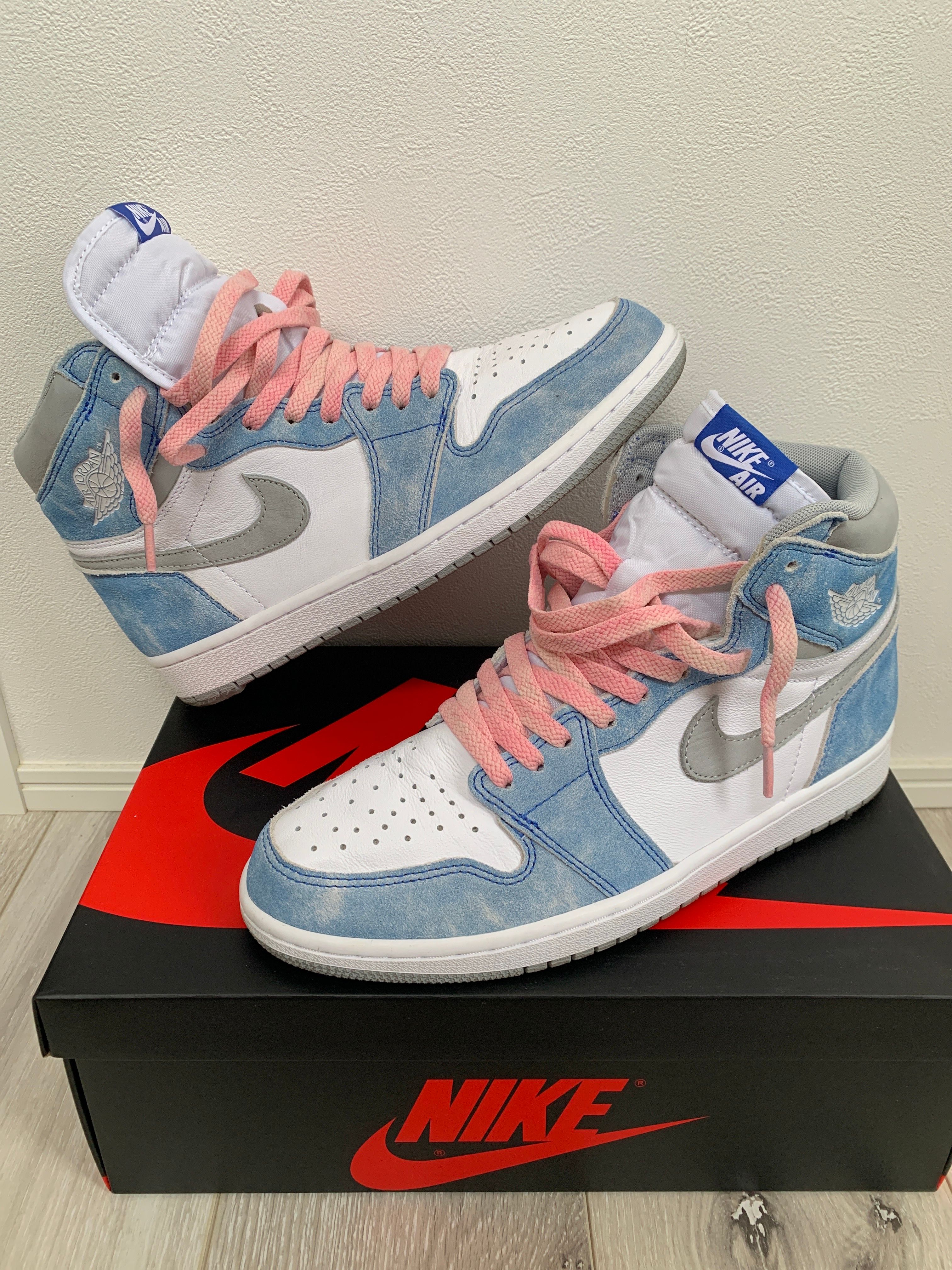 Nike Air Jordan 1 High OG "Hyper Royal"