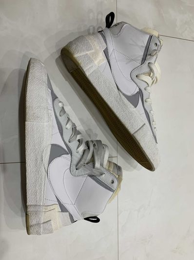 sacai × NIKE BLAZER MID "WHITE/WOLF GREY"