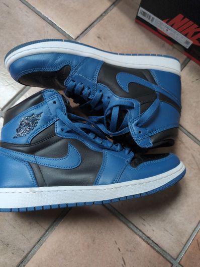 Nike Air Jordan 1 Retro High OG "Dark Marina Blue"
