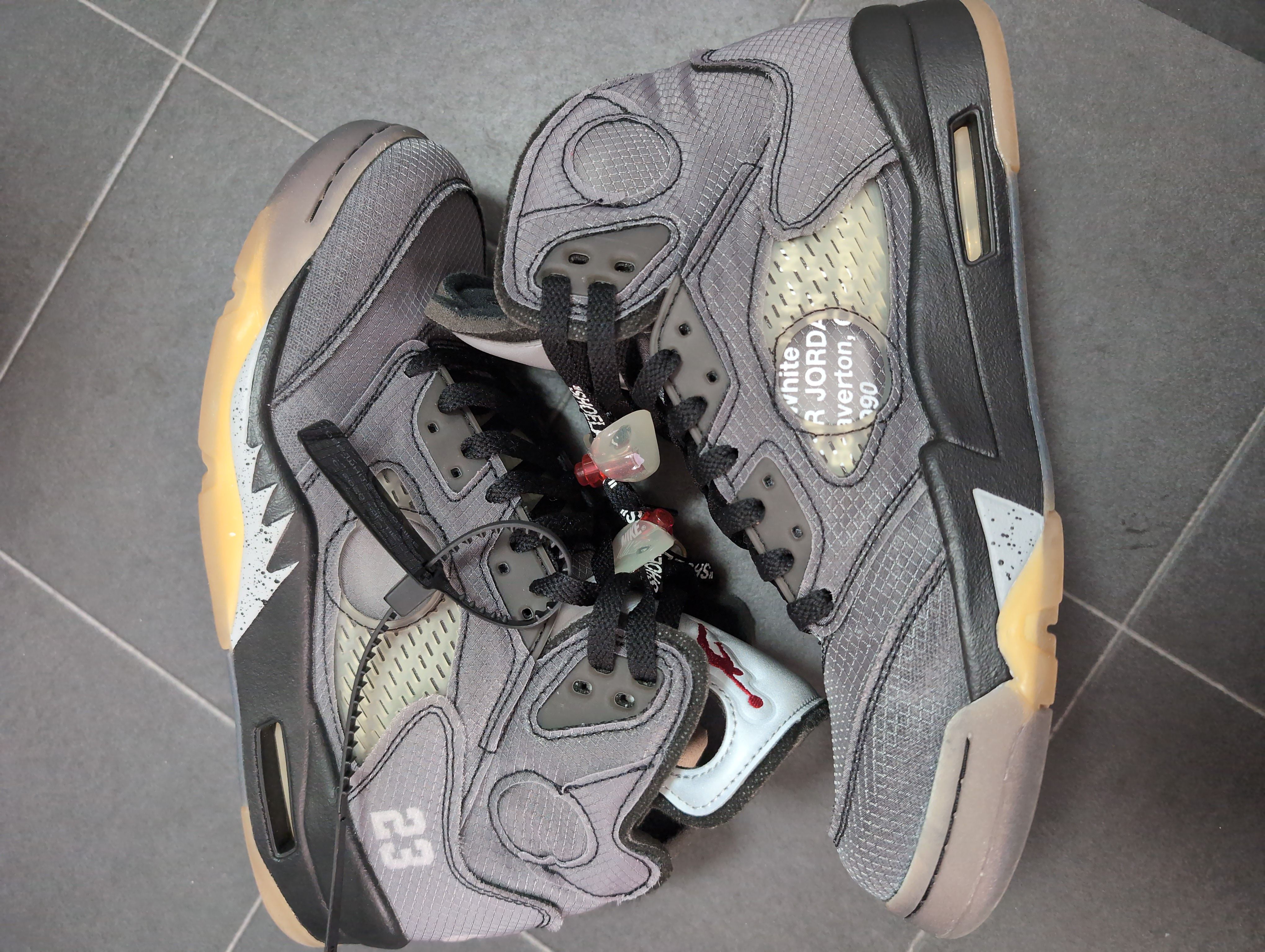 Off-White × Nike Air Jordan 5 "Black/Muslin/Fire Red"