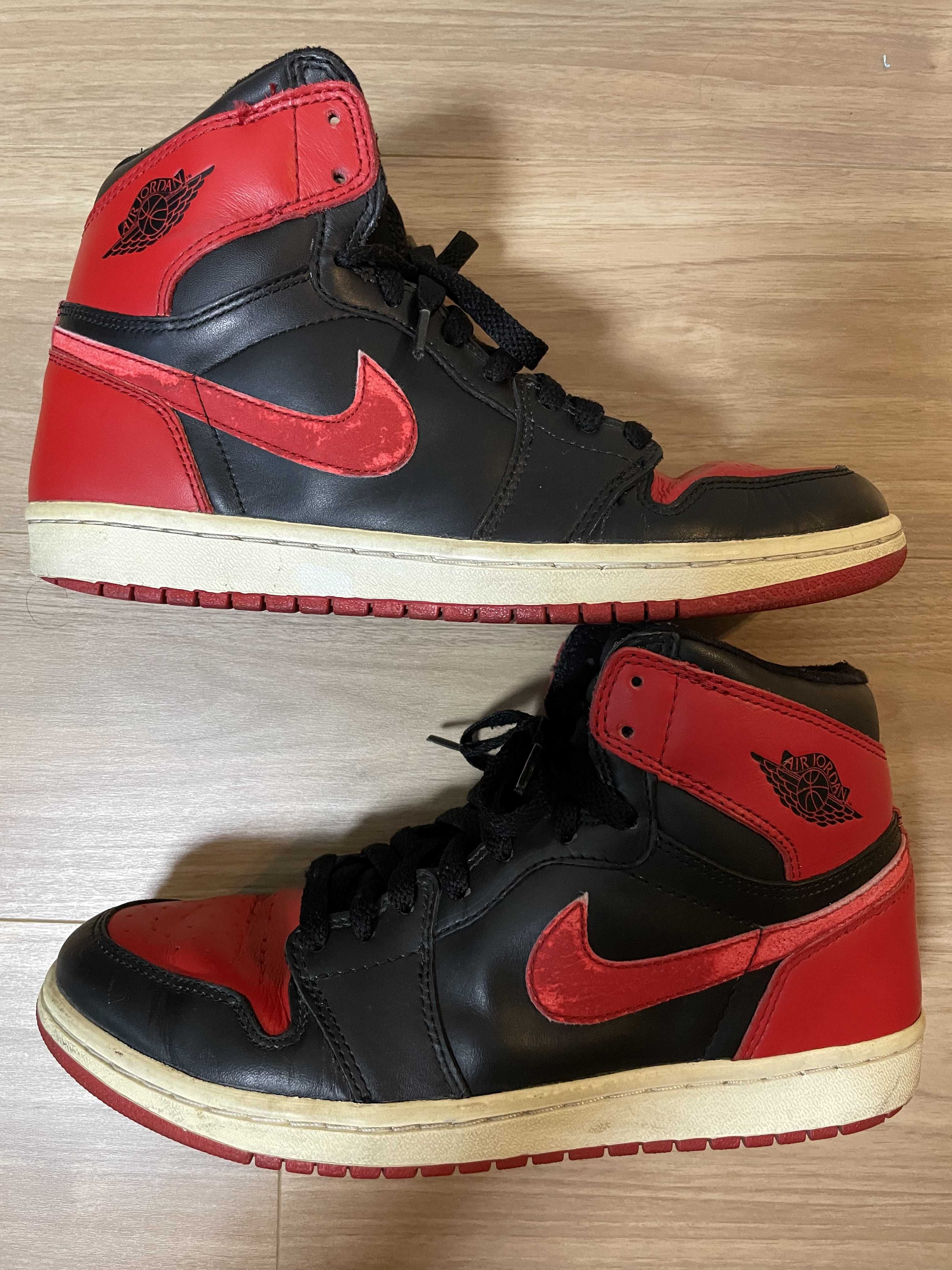 Nike Air Jordan 1 Retro High "Black Varsity Red/Bred"(2001)