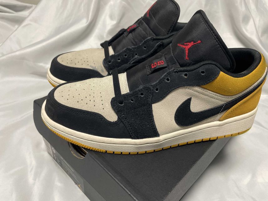 Nike Air Jordan 1 Low "Sail University Gold Black"