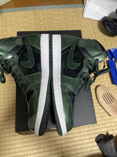 Nike Air Jordan 1 Retro High "Grove Green"