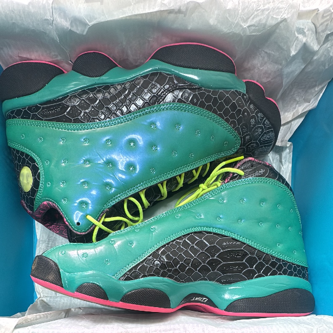 Nike Air Jordan 13 Retro "Doernbecher"