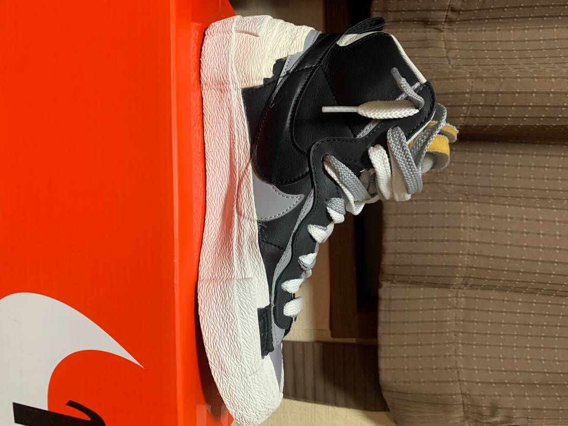 sacai × NIKE BLAZER MID "BLACK/WOLF GREY/WHITE"