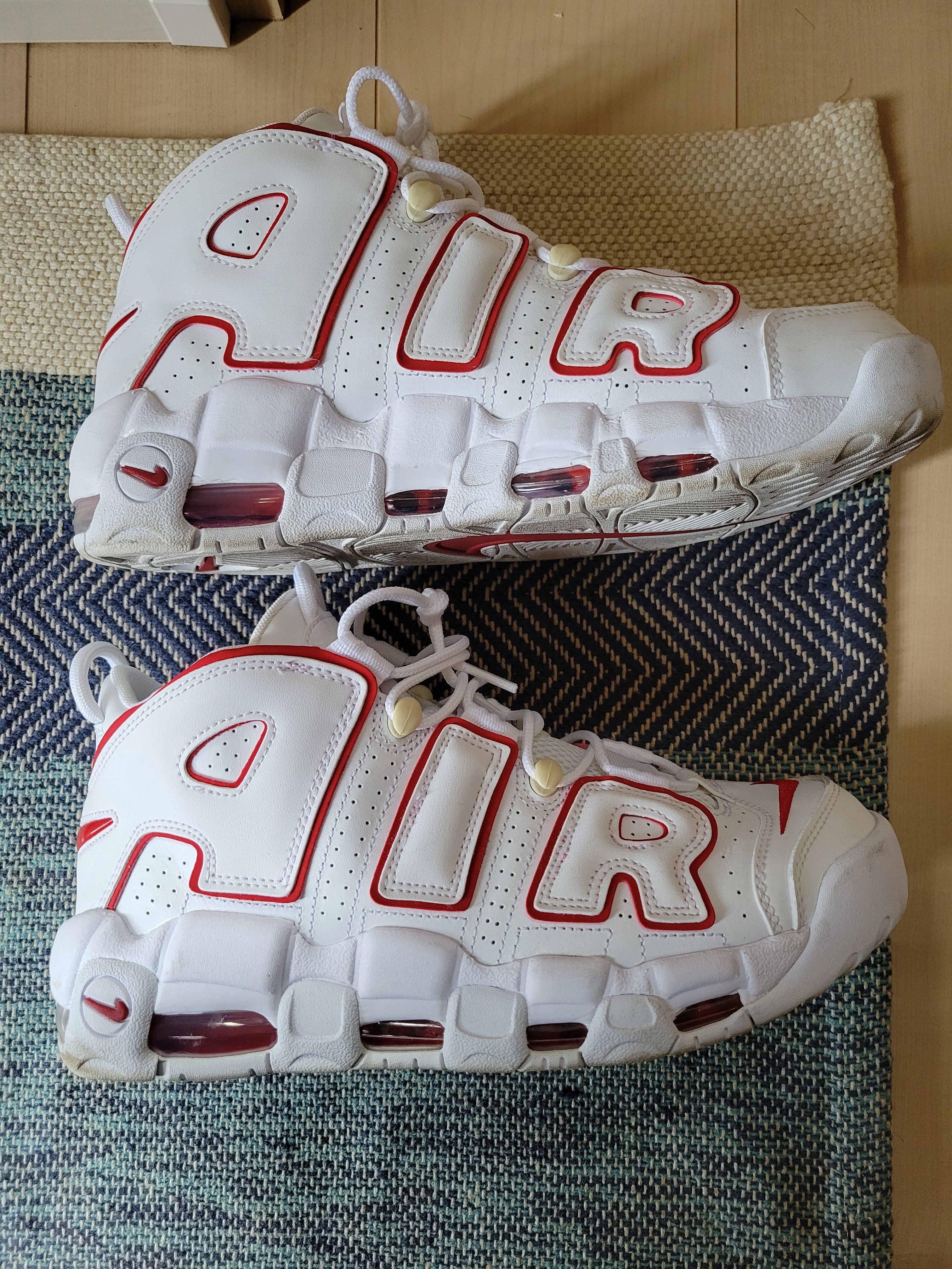 NIKE AIR MORE UPTEMPO "WHITE/VARSITY RED" (2021)