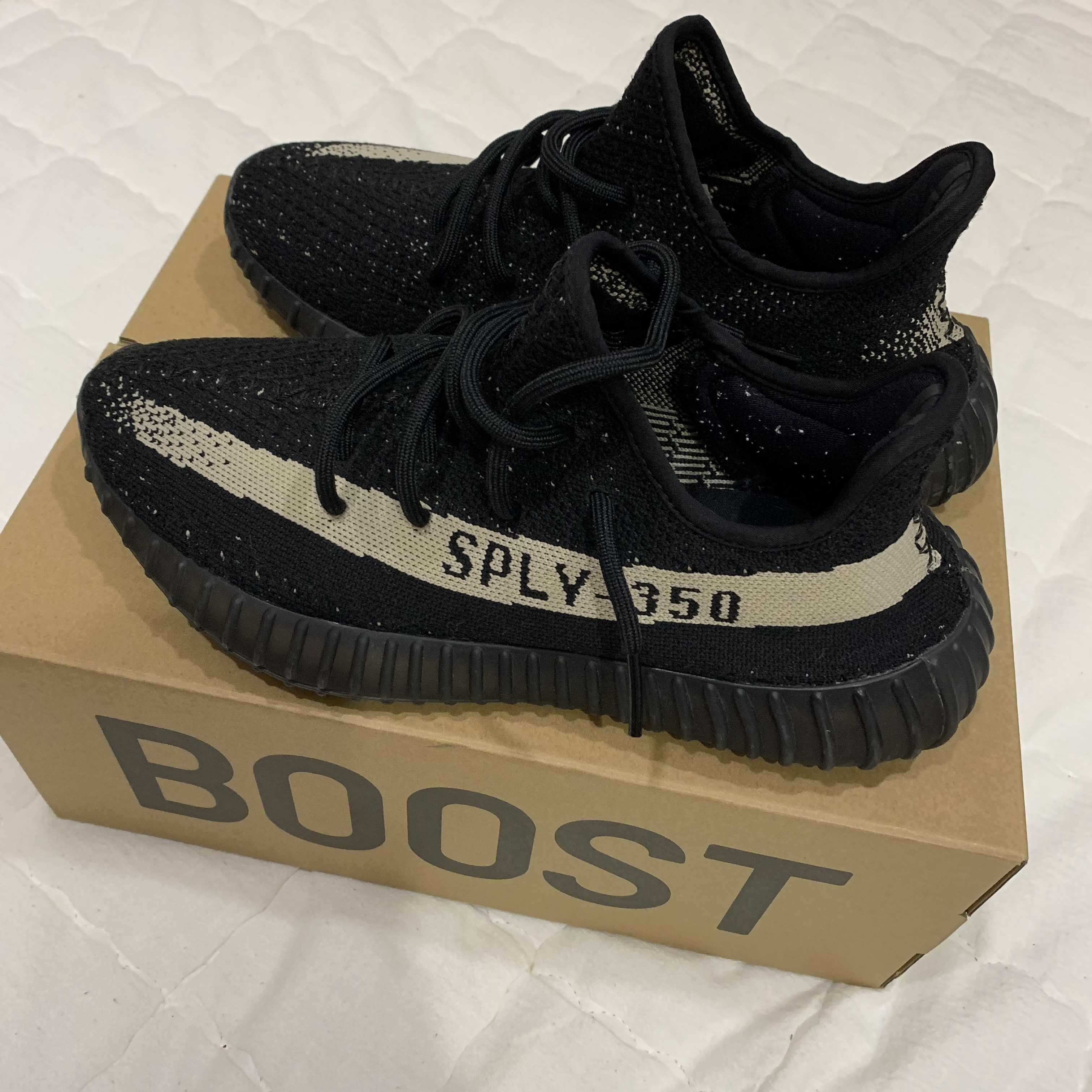 adidas YEEZY Boost 350 V2 "Oreo"