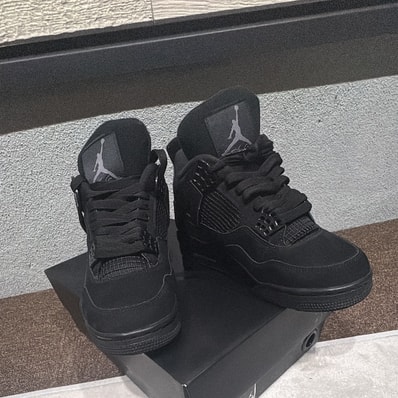 Nike Air Jordan 4 "Black Cat"