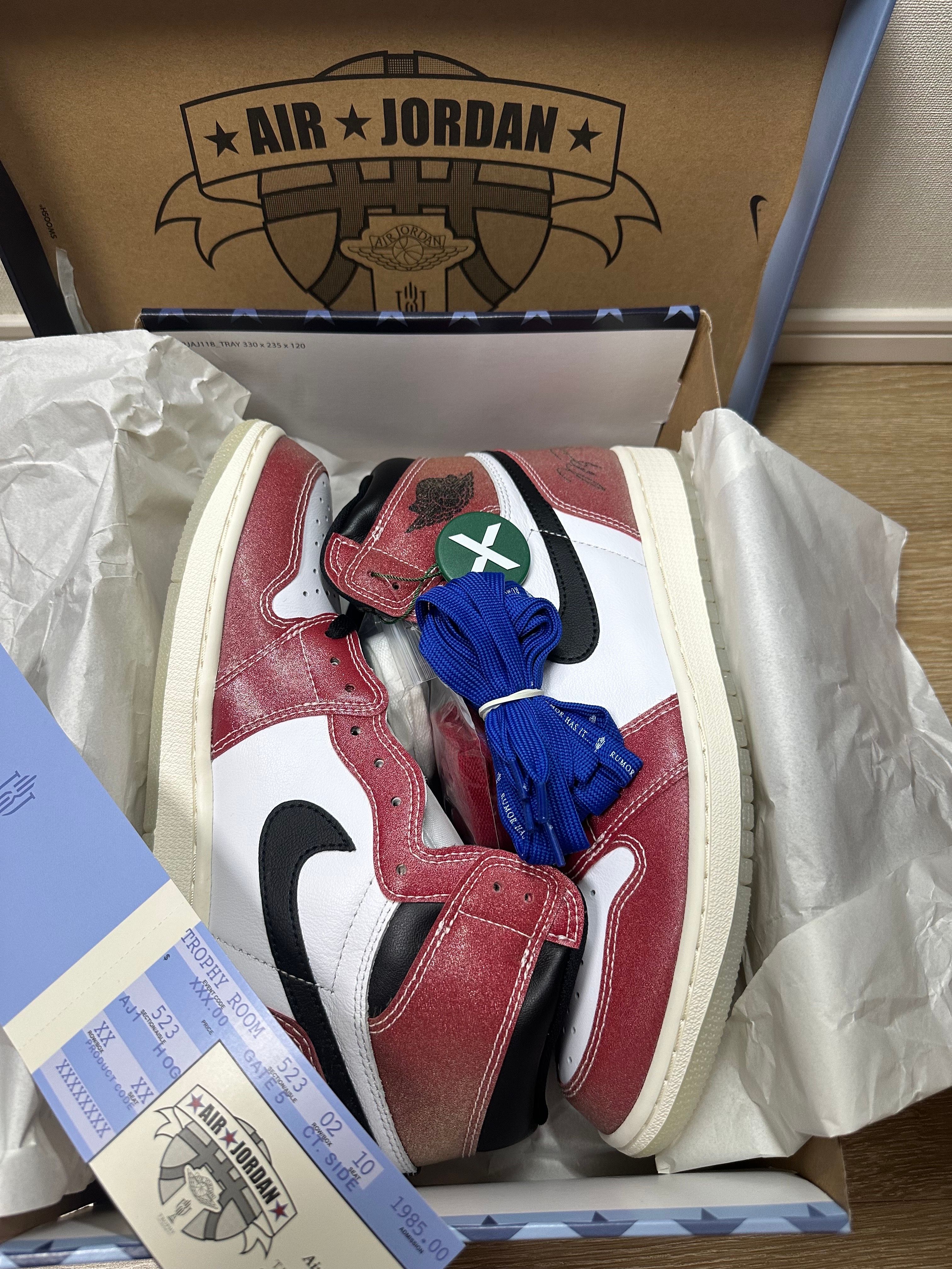 Trophy Room × Nike Air Jordan 1 Retro High "Chicago" (Friends and Family) (Blue Laces)