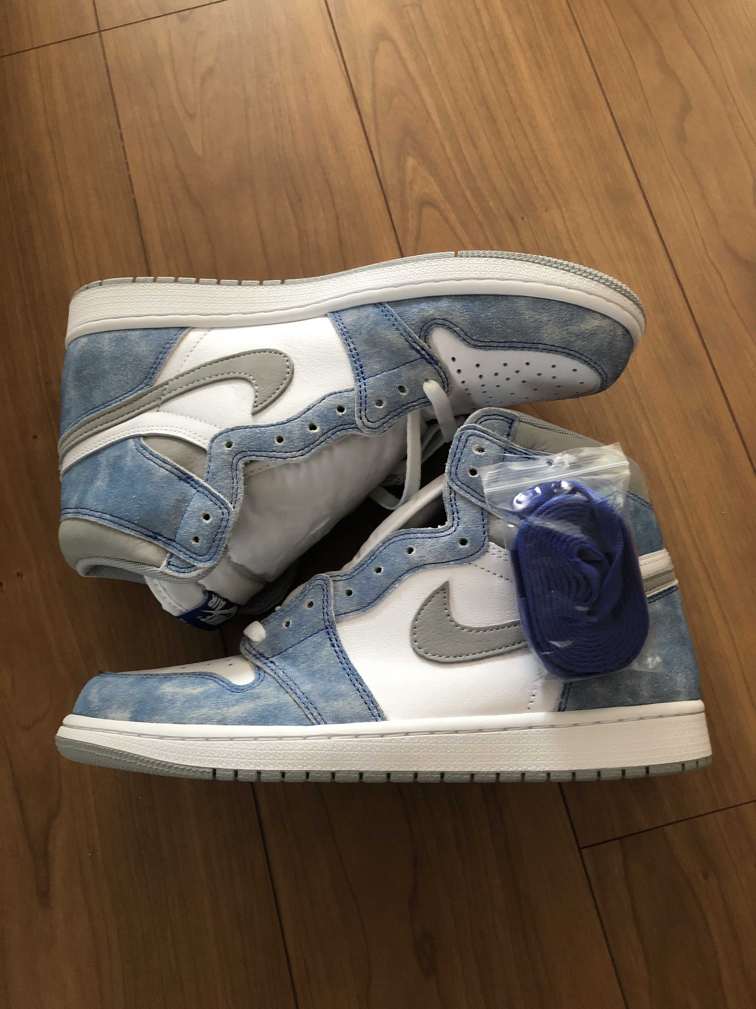 Nike Air Jordan 1 High OG "Hyper Royal"