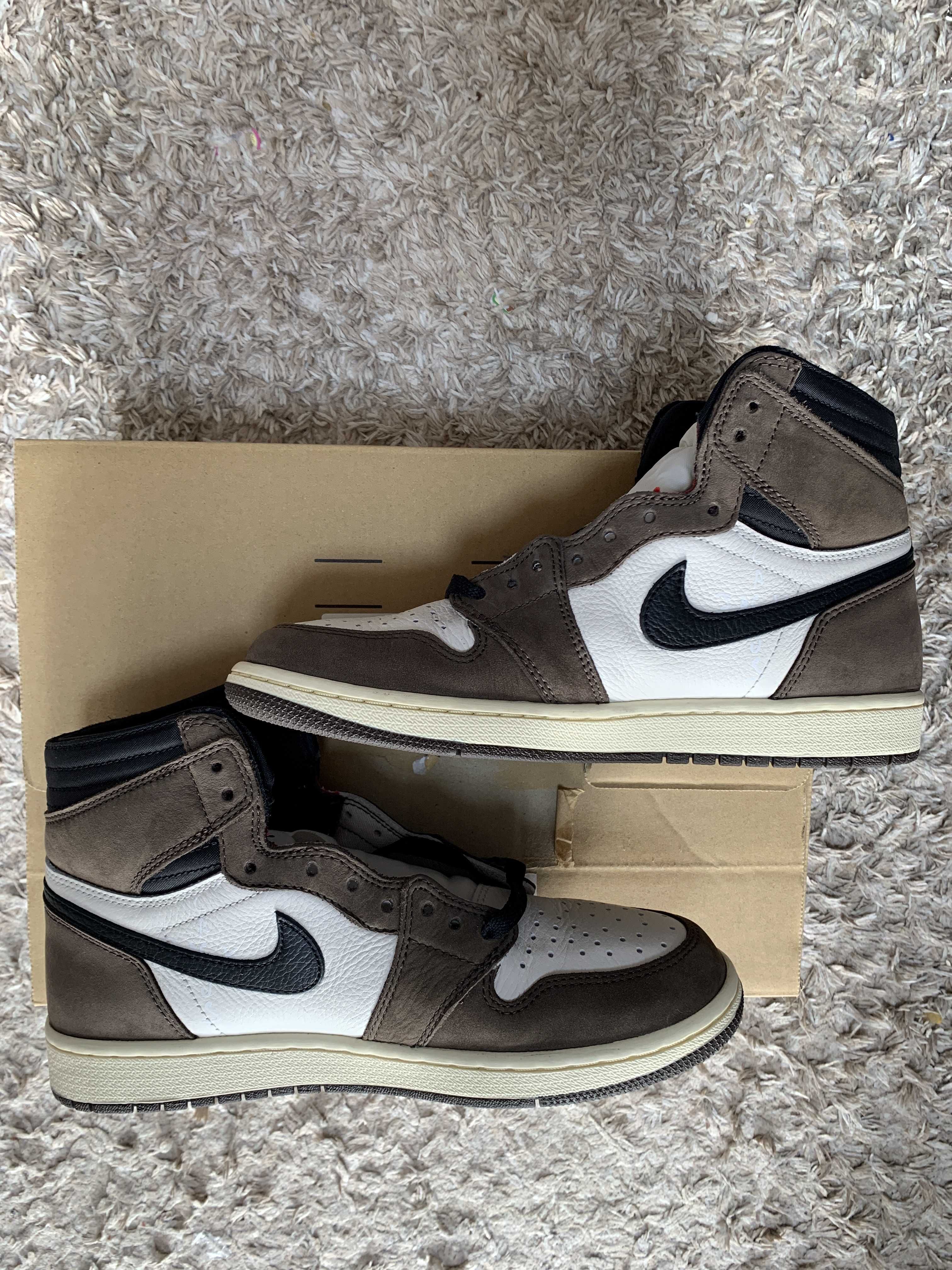 Travis Scott × Nike Air Jordan 1 Retro High OG TS SP "Sail/Dark Mocha"