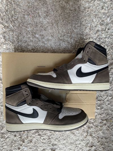 Travis Scott × Nike Air Jordan 1 Retro High OG TS SP "Sail/Dark Mocha"