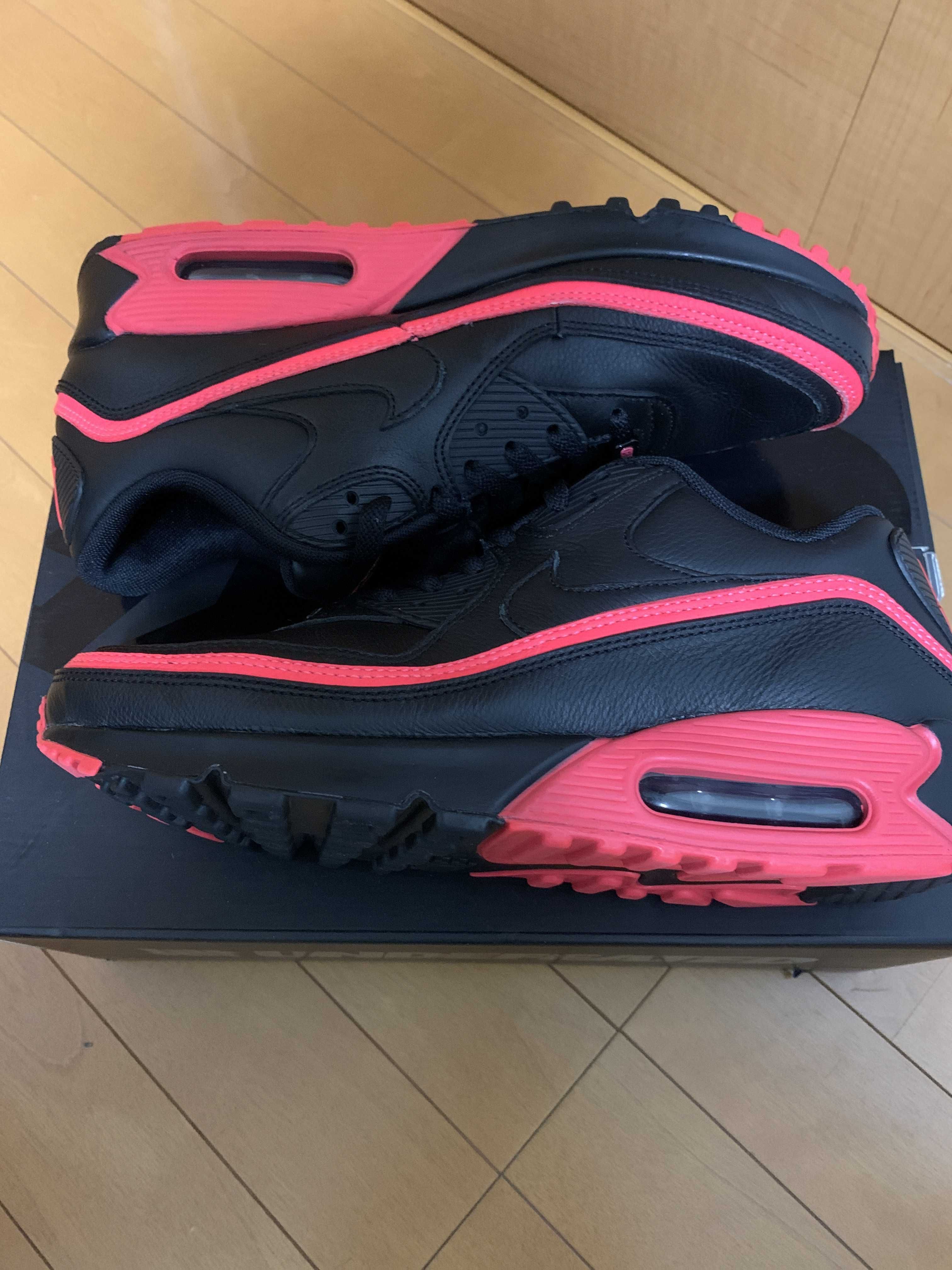 UNDEFEATED × Nike Air Max 90 "Black/Red"