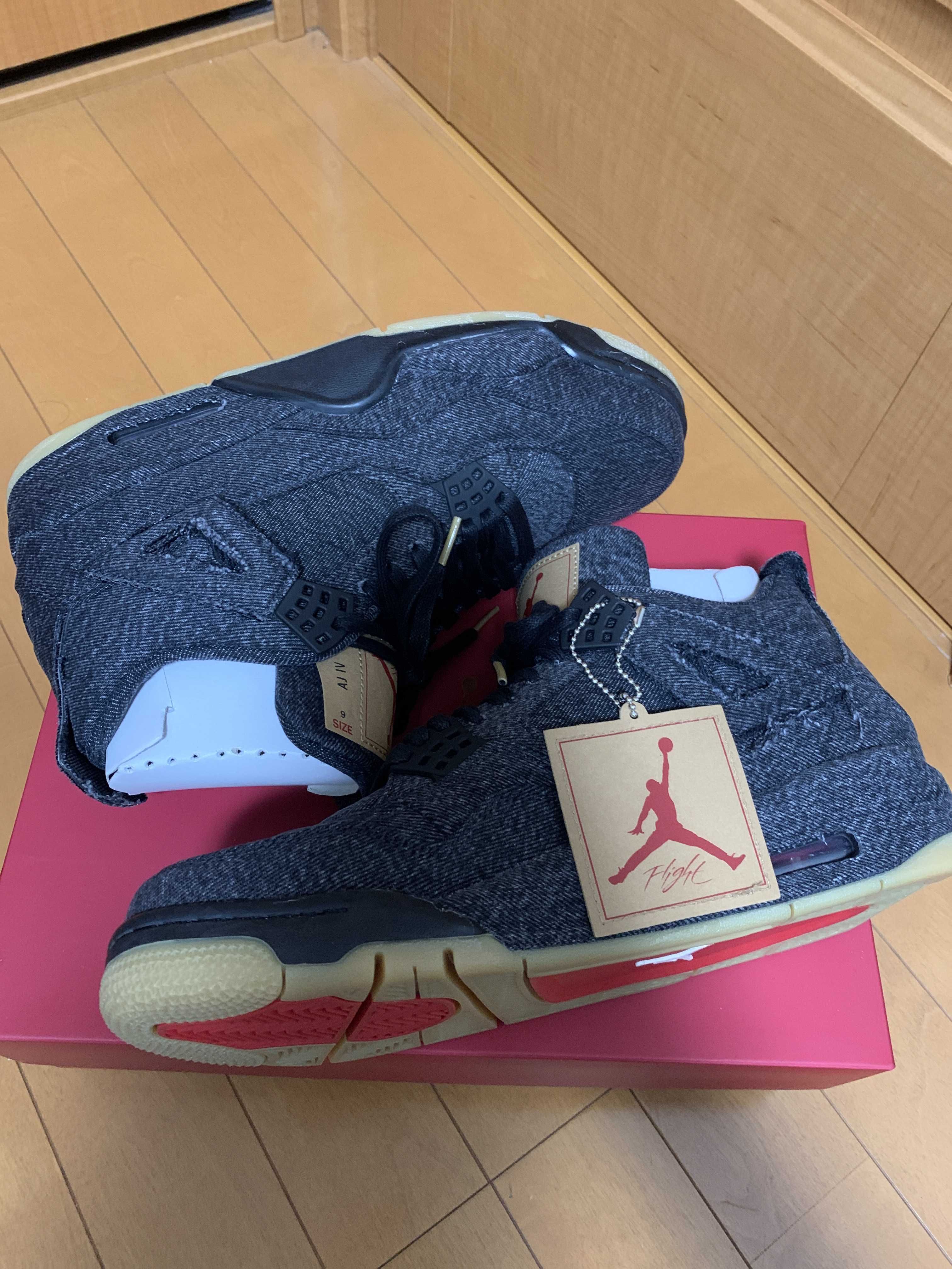 Nike × Levi's Air Jordan 4 "Black Denim" (Tag: LEVIS®)