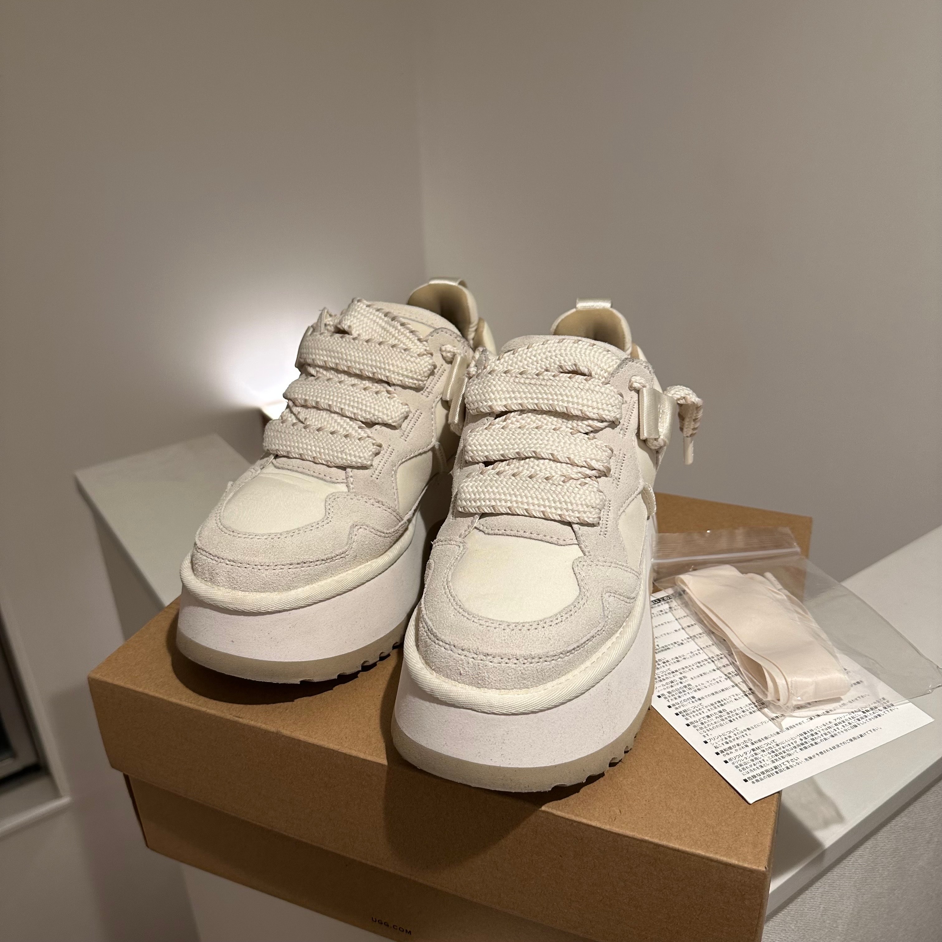 アグ ウィメンズ アストロメル "ジャスミン"