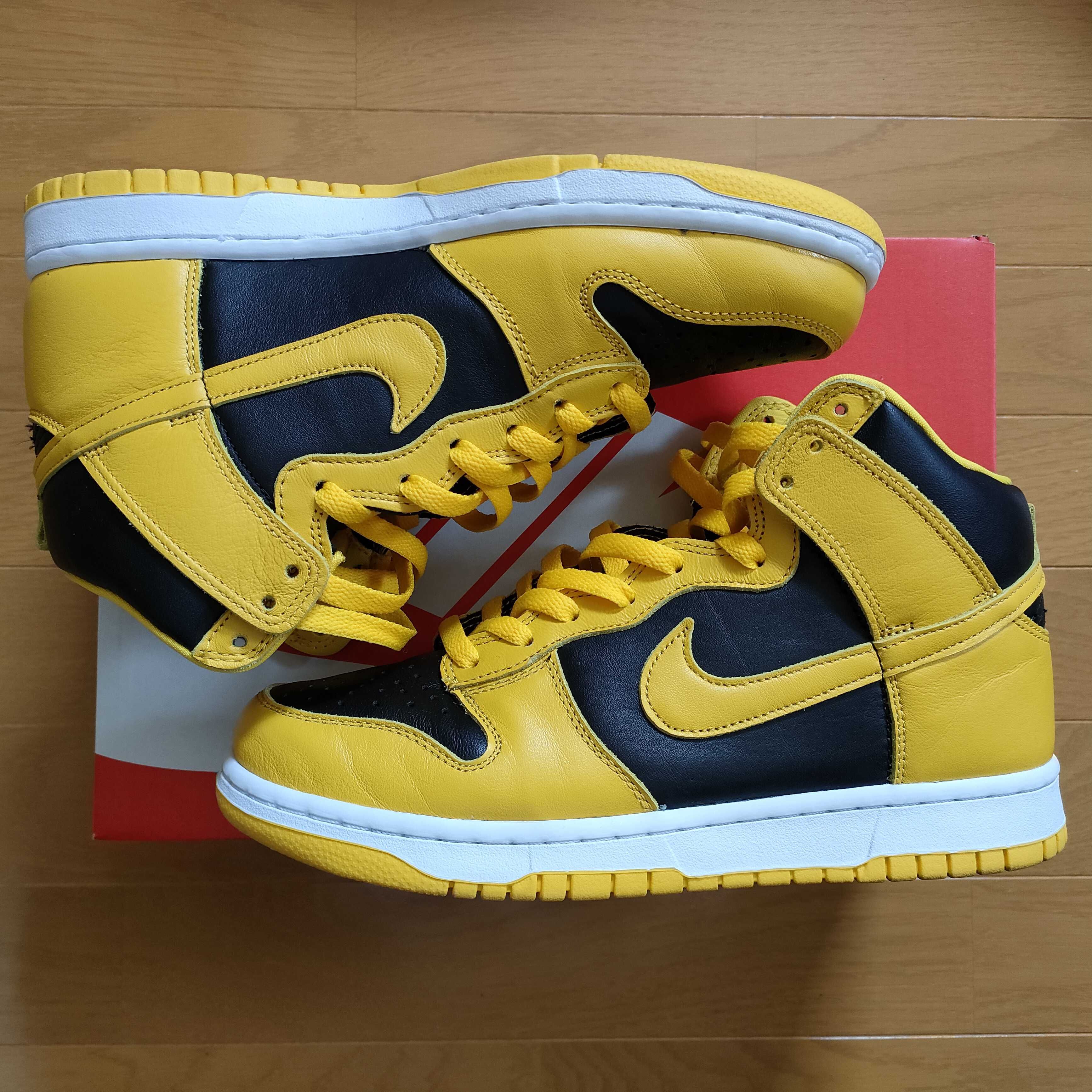 Nike Dunk High "Black/Varsity Maize"