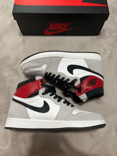 Nike Air Jordan 1 High OG "White/Black/Light Smoke Grey"
