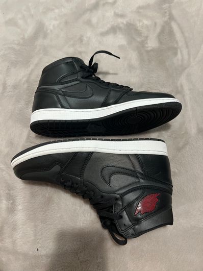 Nike Air Jordan 1 Retro High OG "Black/Metallic Silver/Gym Red"