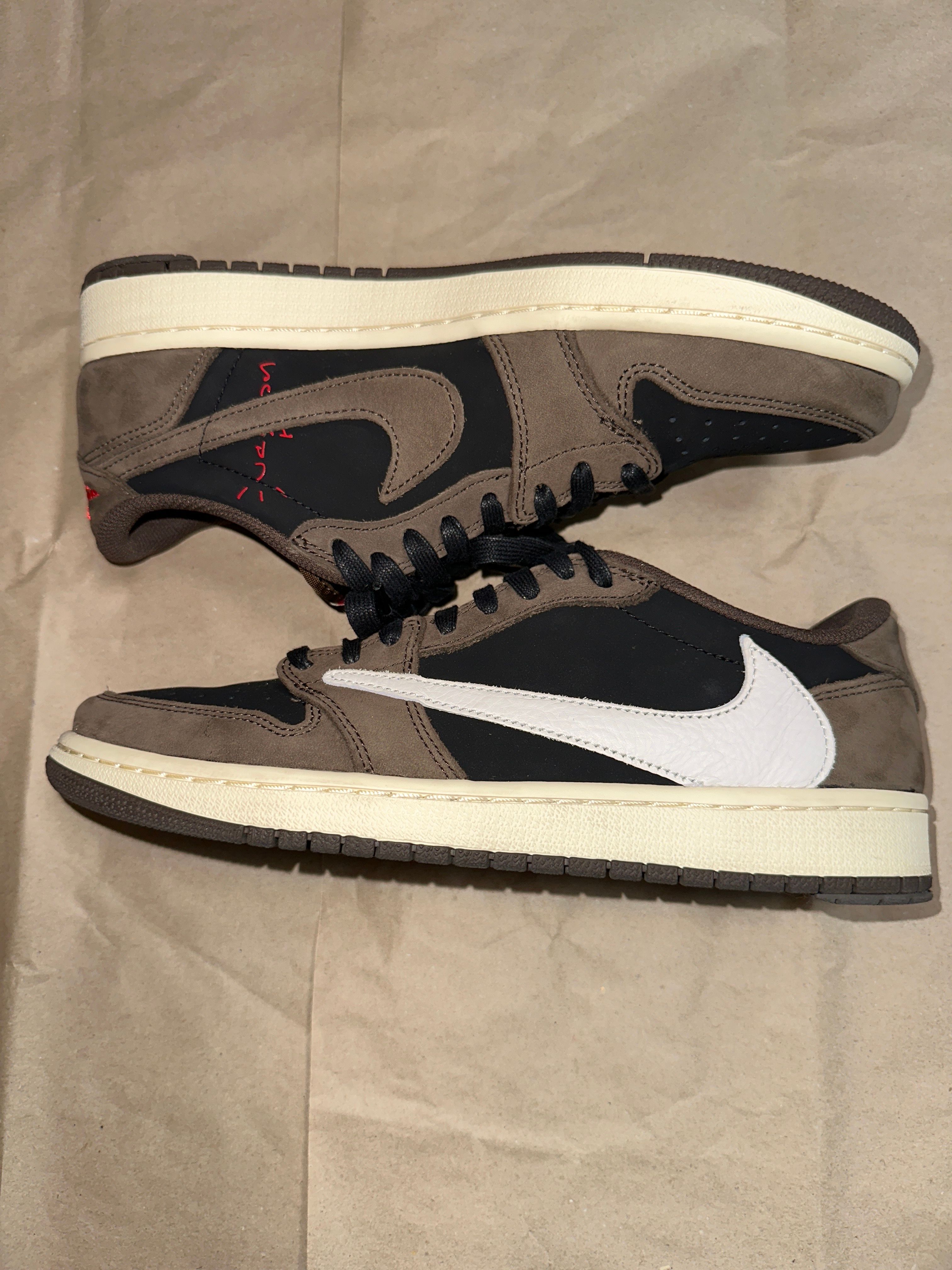 Travis Scott × Nike Air Jordan 1 Low OG SP-T  "Black/Dark Mocha"