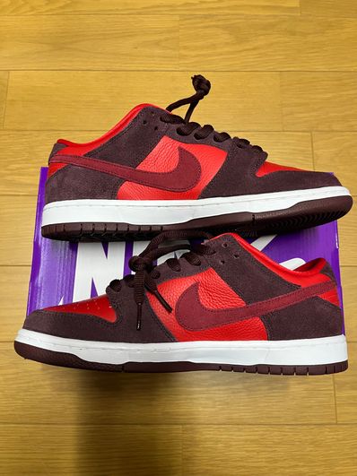 Nike SB Dunk Low "Cherry"
