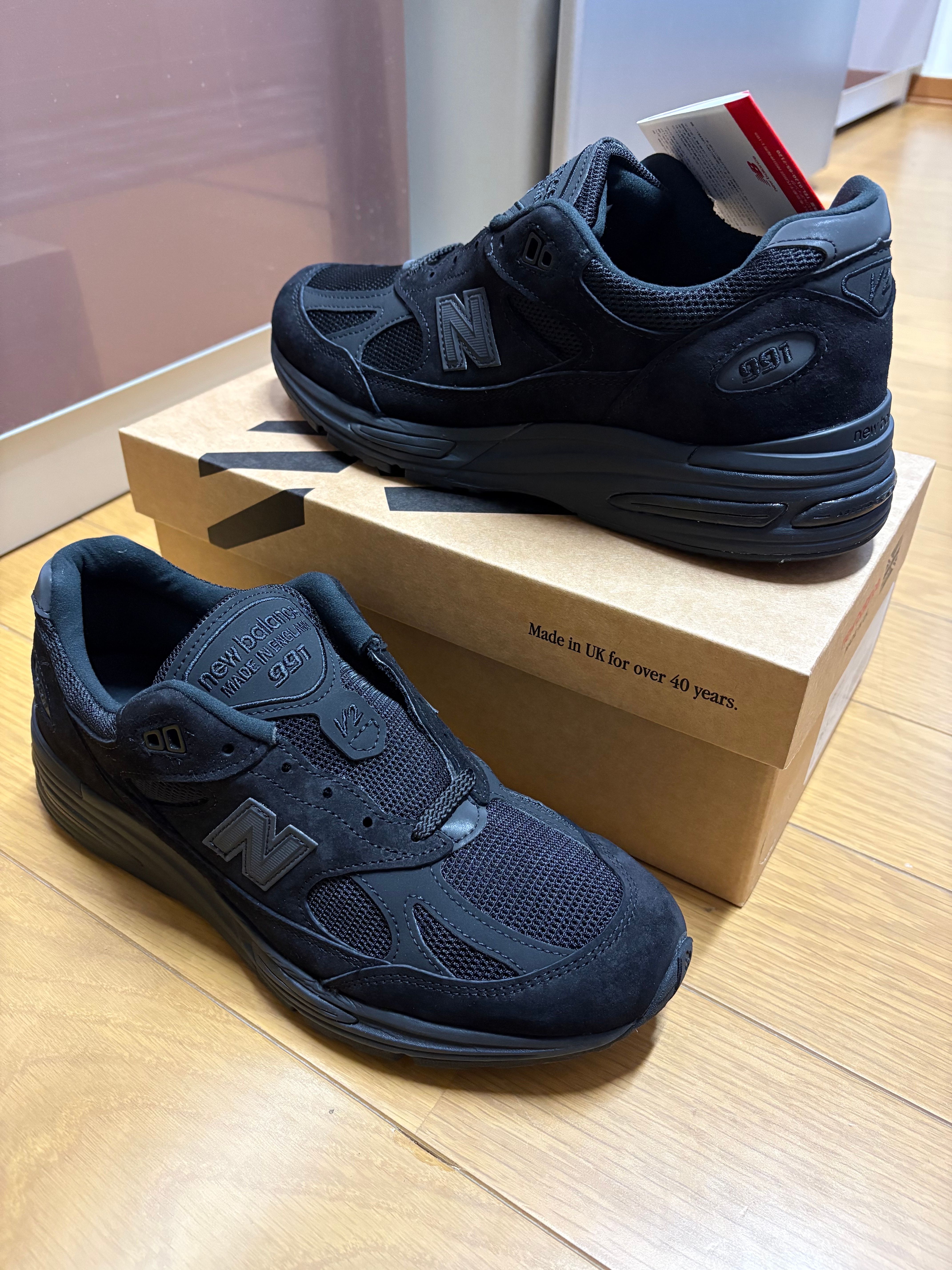 New Balance 991V2 "Triple Black"