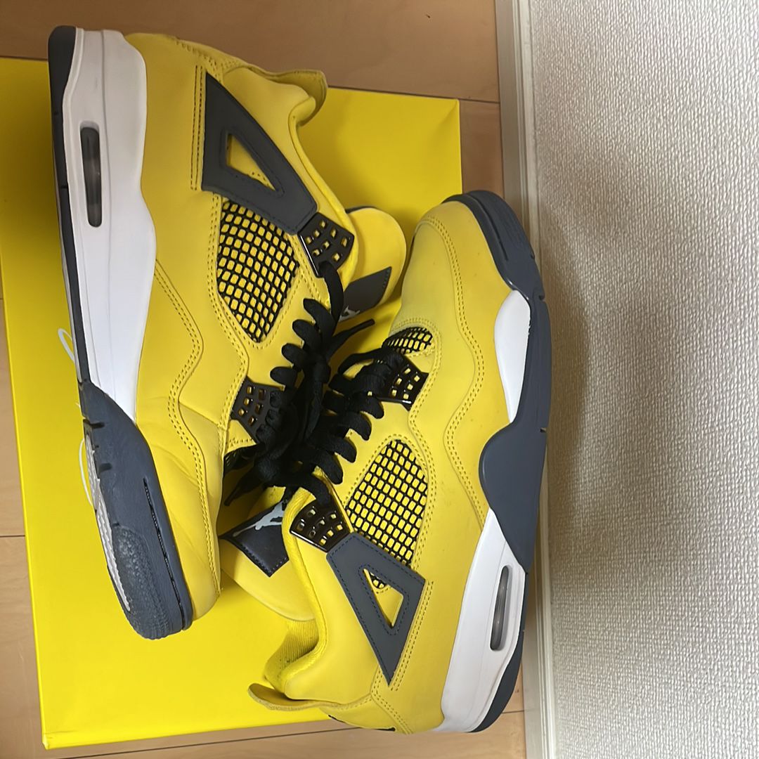 Nike Air Jordan 4 "Tour Yellow"