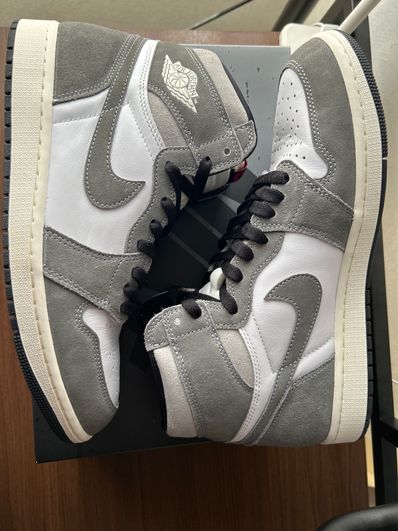 Nike Air Jordan 1 Retro High OG "Black and Smoke Grey"