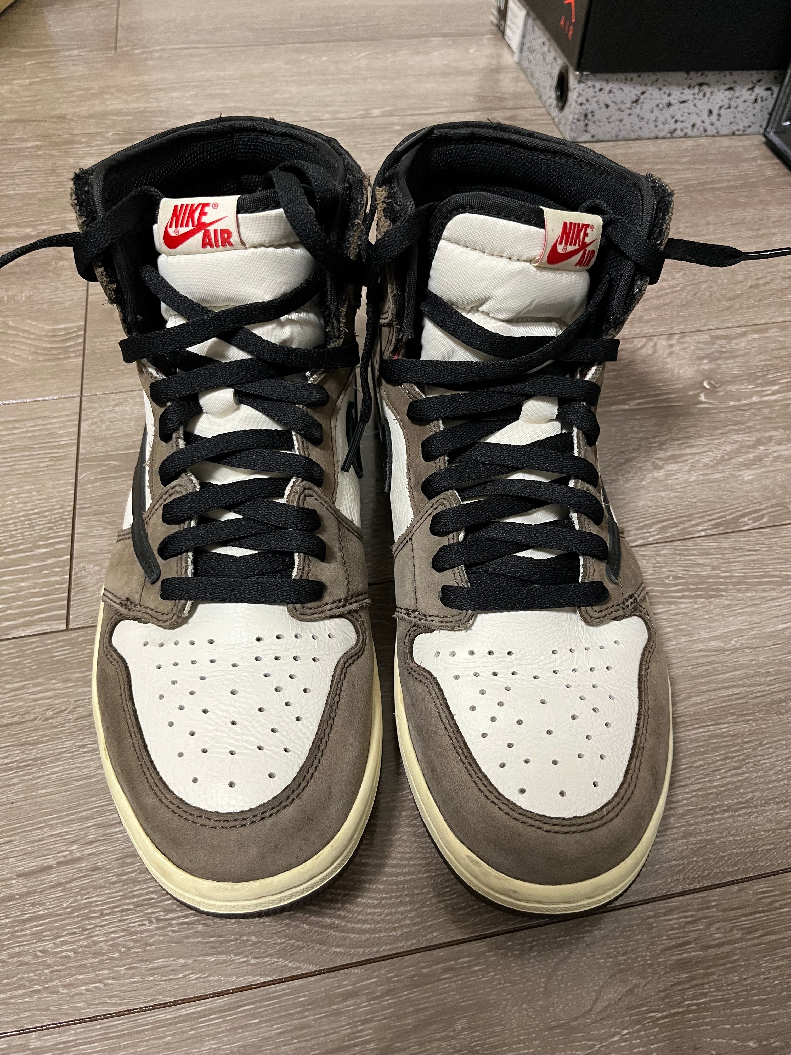 Travis Scott × Nike Air Jordan 1 Retro High OG TS SP "Sail/Dark Mocha"