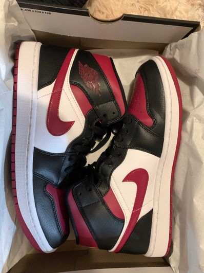 NIKE AIR JORDAN 1 MID "BLACK/RED/WHITE"
