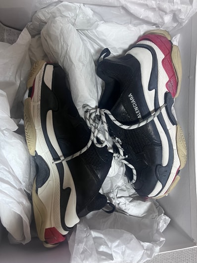BALENCIAGA Triple S "Black/Red"