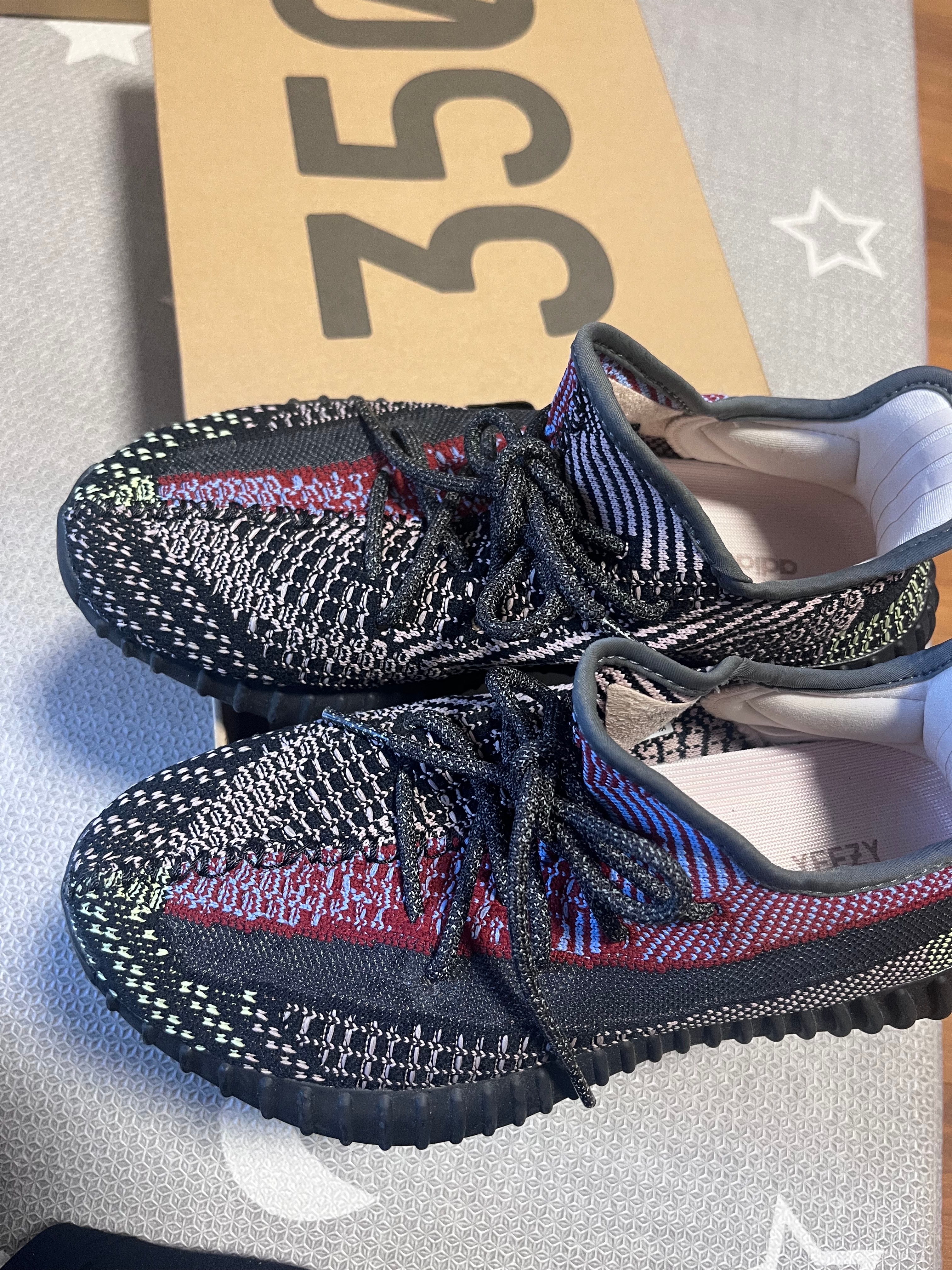 アディダス イージーブースト350V2 "イェチェイル"